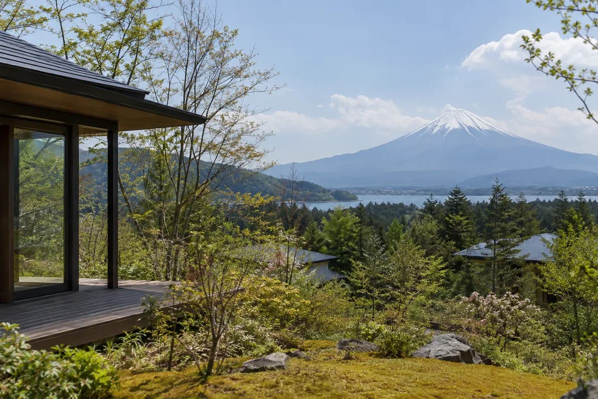 富士桜高原別荘地の地域の雰囲気を表現したAI生成イメージ（実際の現地写真ではありません）