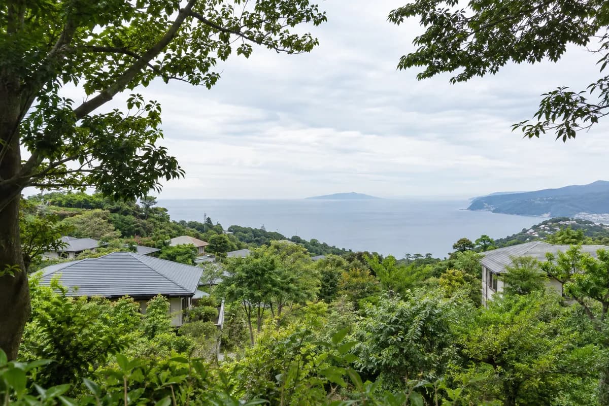 イトーピアー碧の地域の雰囲気を表現したAI生成イメージ（実際の現地写真ではありません）