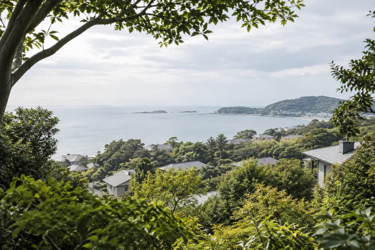 ジョイコート葉山森戸の地域の雰囲気を表現したAI生成イメージ（実際の現地写真ではありません）