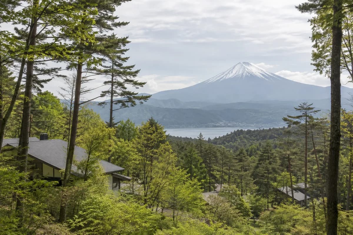 京王富士スバル高原別荘地第一次の地域の雰囲気を表現したAI生成イメージ（実際の現地写真ではありません）