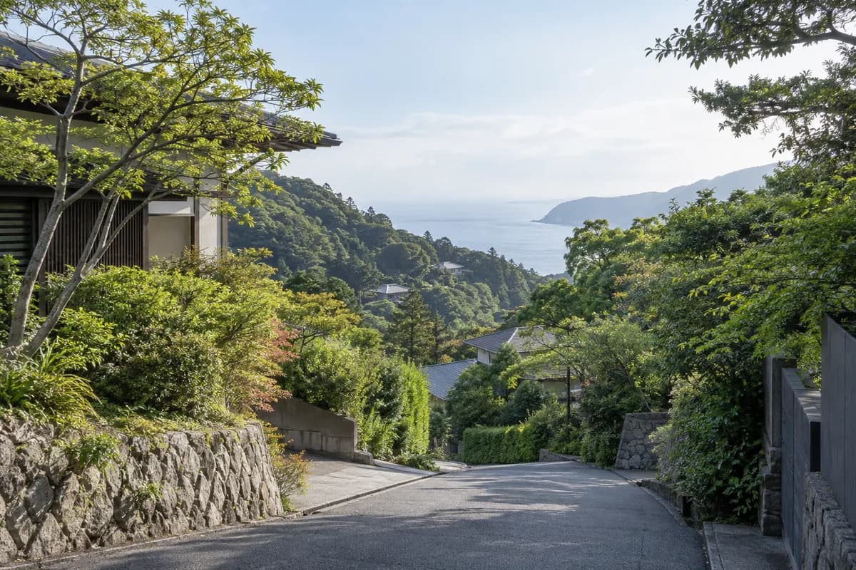 西熱海別荘地の地域の雰囲気を表現したAI生成イメージ（実際の現地写真ではありません）